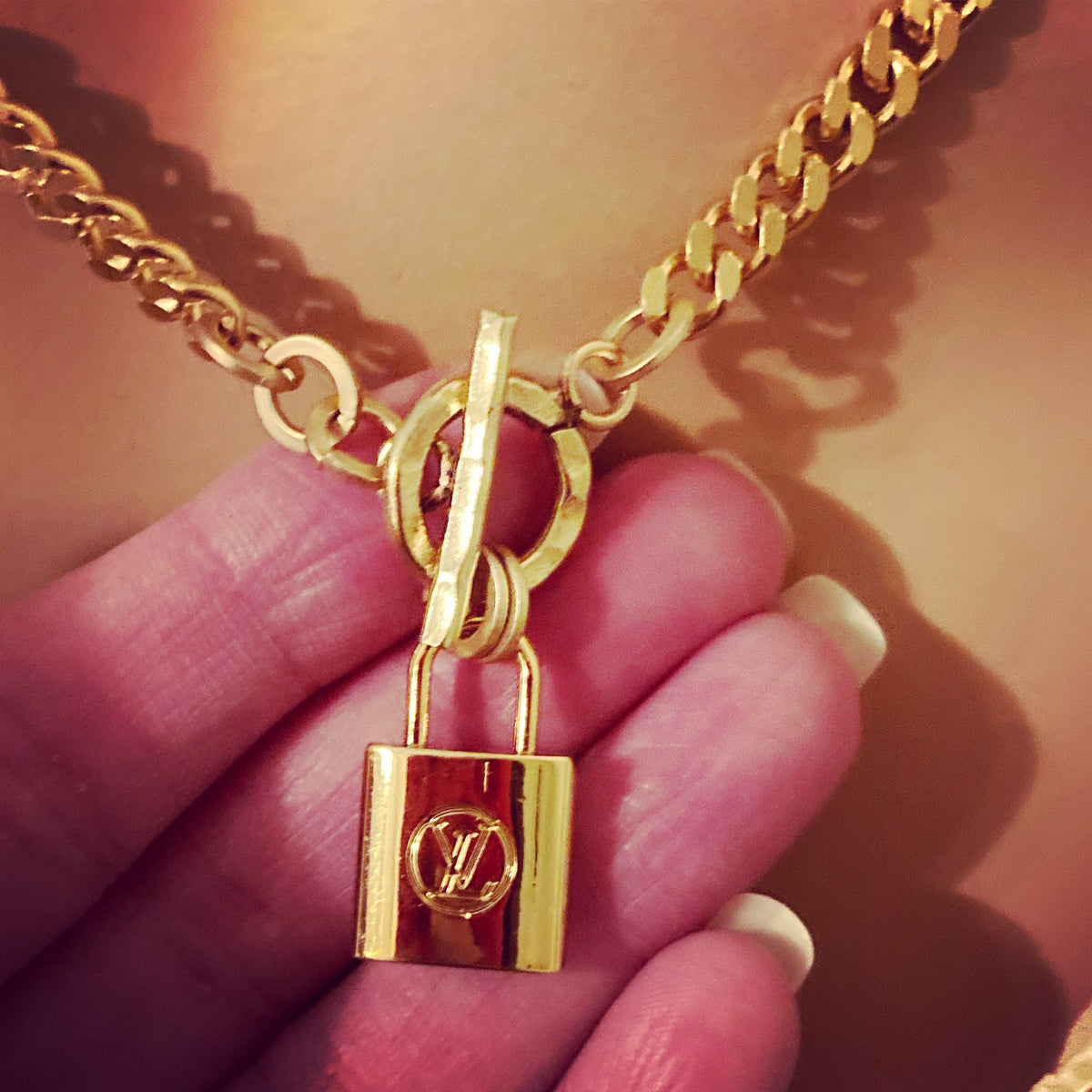 vuitton lock necklace gold