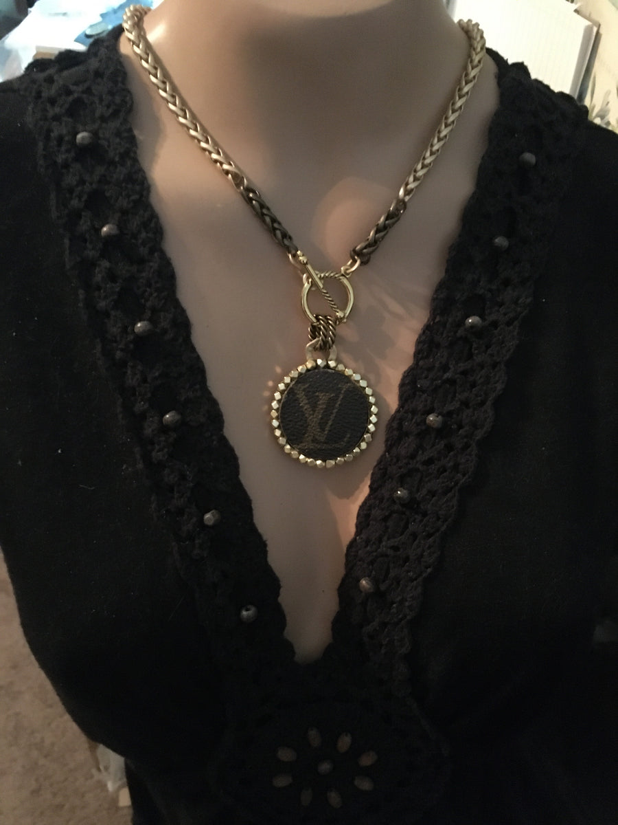 1.5 Louis V Leather & Gold Necklace – suewoojewels