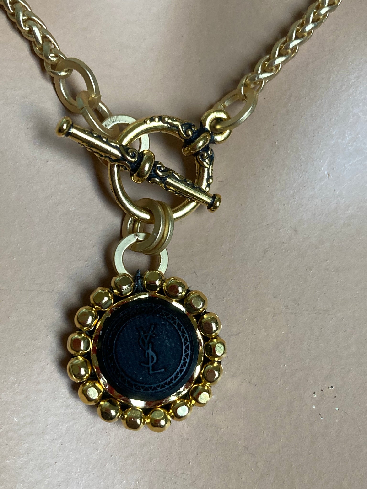 chanel button necklace