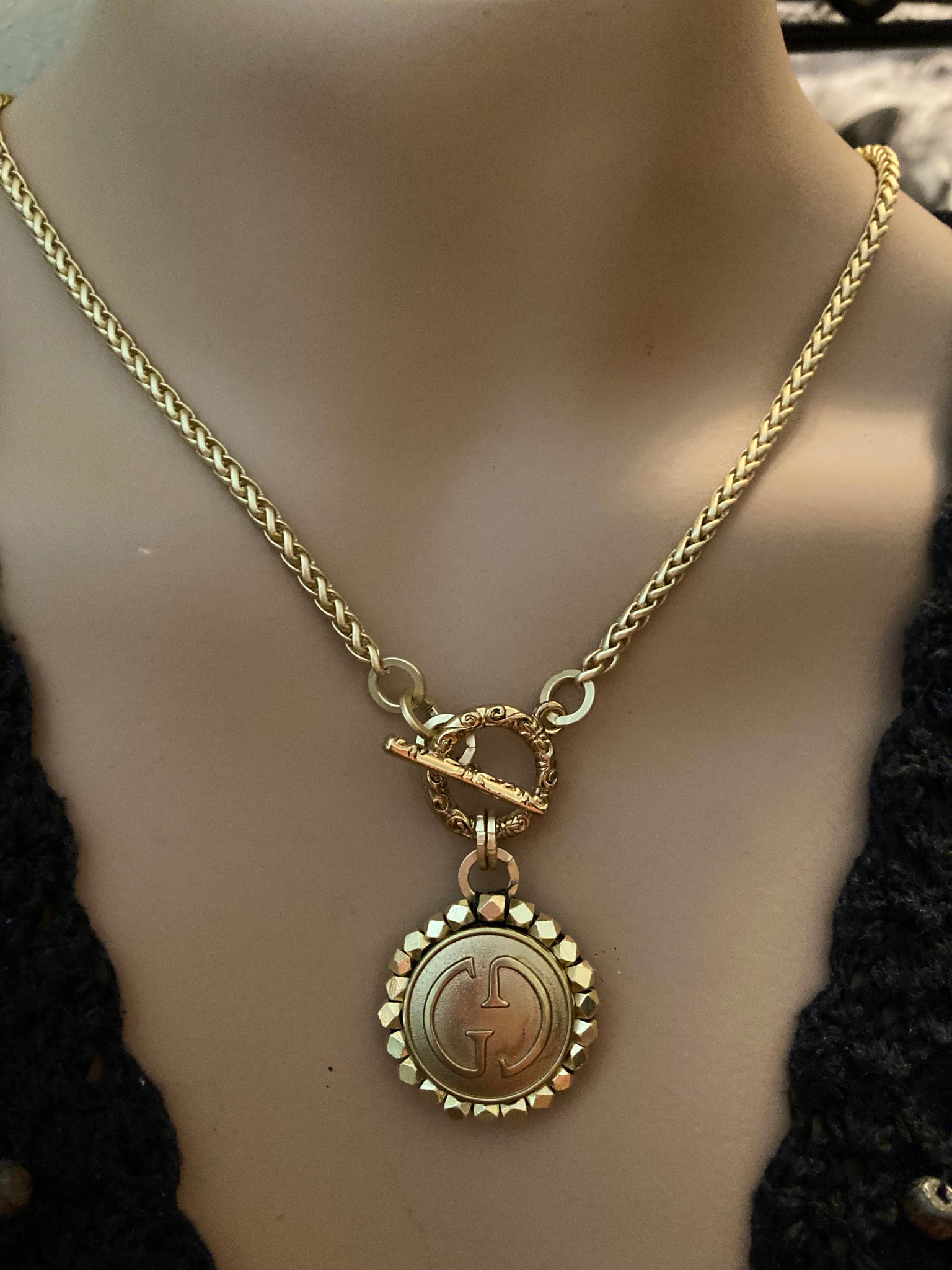 chanel vintage button necklace