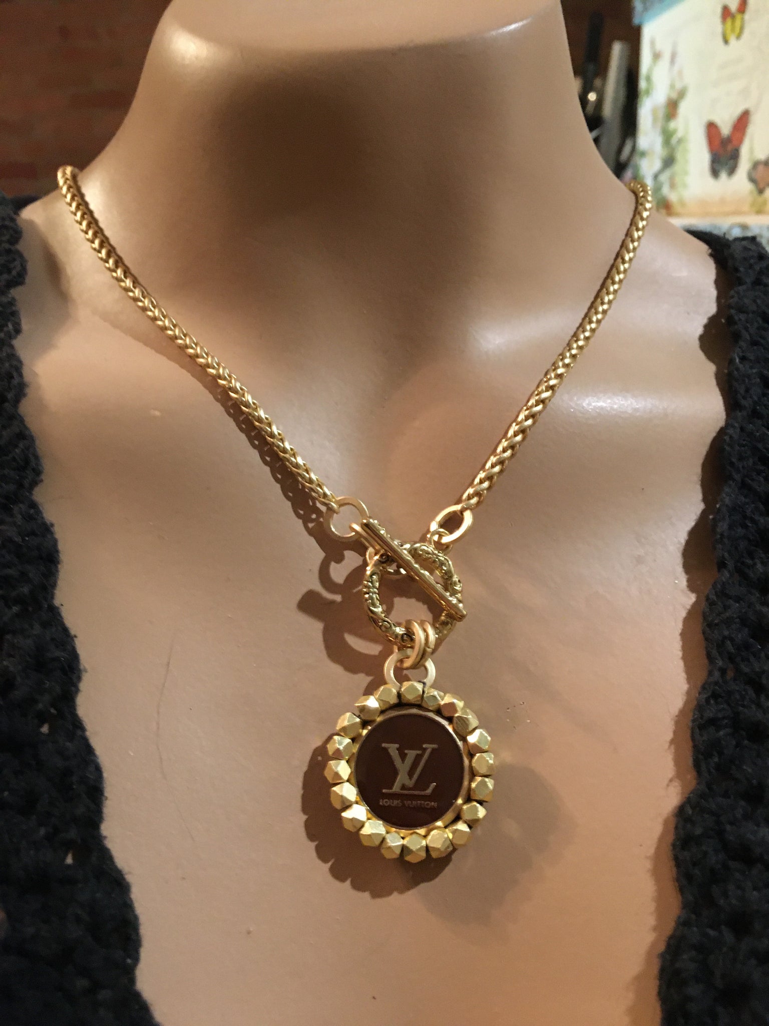1” Louis V Brown & Gold Button Necklace – suewoojewels