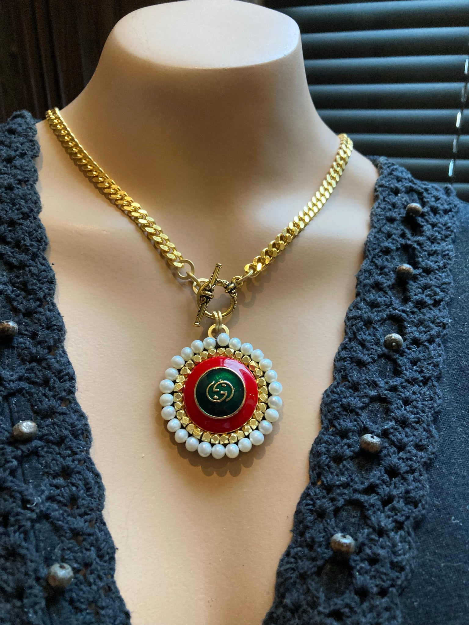 Gucci button necklace deals